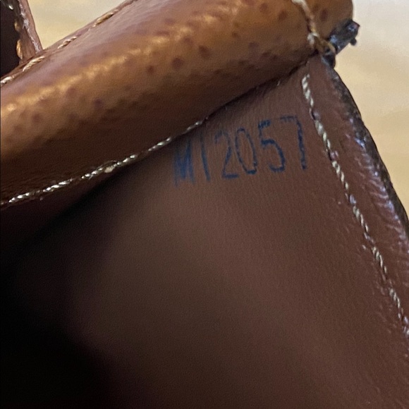 Sold soldLouis Vuitton Card/Coin Wallet - Picture 11 of 14